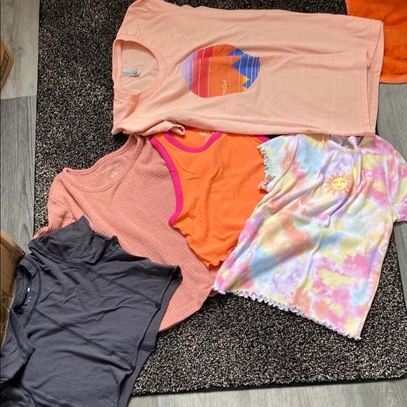 Bundle of girls shirts - Picture 1 of 12